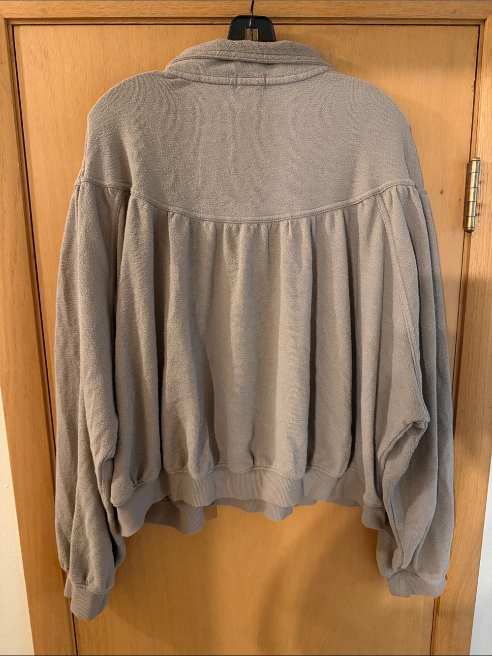 Aerie Women’s Henley Pullover Button Collar Sweatshirt Taupe Gray Size XL - Picture 9 of 9